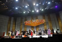 「ドリフ＆ももクロ ライブフェス～コントもあるョ！全員集合～produce by もリフのじかん」の様子。(c)ニコニコ