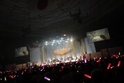「ドリフ＆ももクロ ライブフェス～コントもあるョ！全員集合～produce by もリフのじかん」の様子。(c)ニコニコ