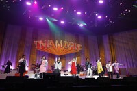 「ドリフ＆ももクロ ライブフェス～コントもあるョ！全員集合～produce by もリフのじかん」の様子。(c)ニコニコ