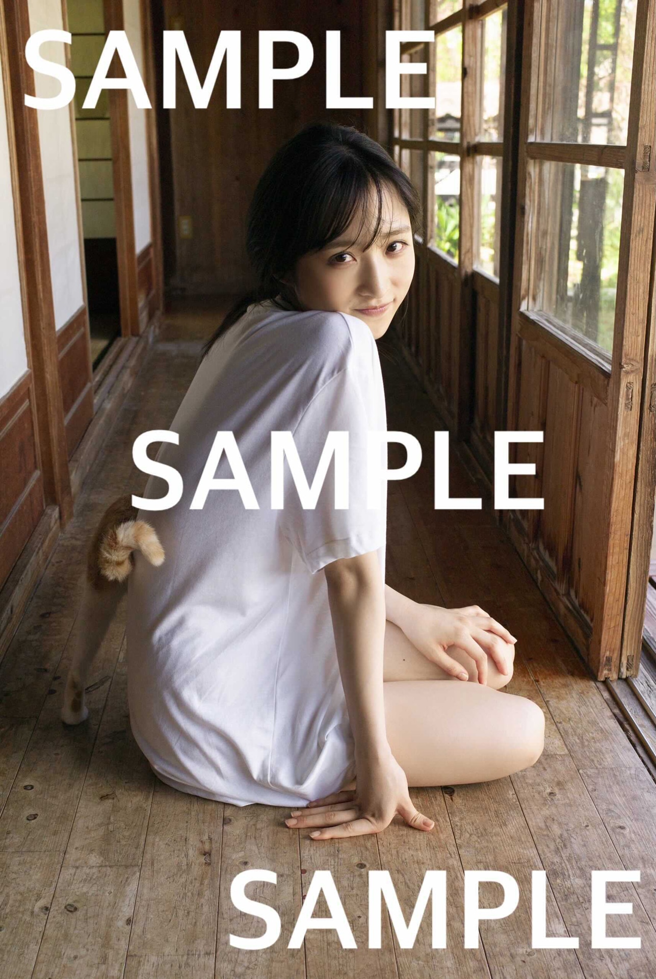 「AKB48小栗有以1st写真集 君と出逢った日から」コーチャンフォー特典ポストカードサンプル画像（撮影：細居幸次郎）