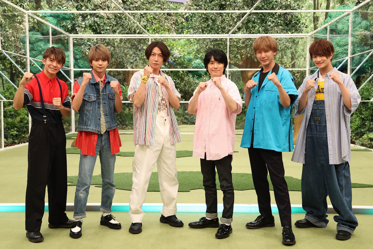 「VS魂」メンバー。左から岸優太（King & Prince）、佐藤勝利（Sexy Zone）、相葉雅紀（嵐）、風間俊介、藤井流星（ジャニーズWEST）、浮所飛貴（美 少年、ジャニーズJr.）。(c)フジテレビ