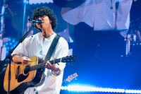 橋口洋平（Vo, G）（撮影：富田望）