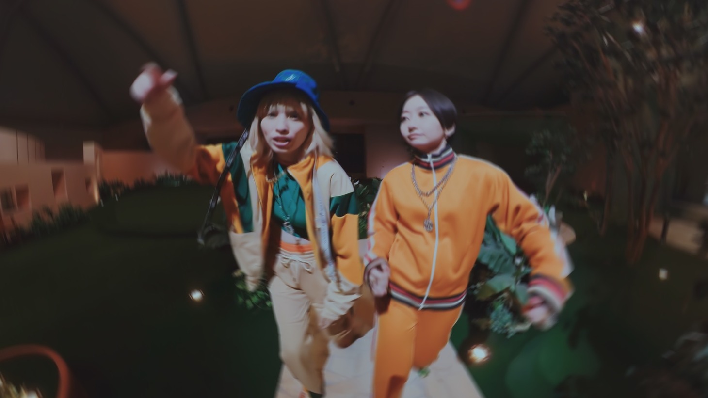 chelmico「三億円」ミュージックビデオより。