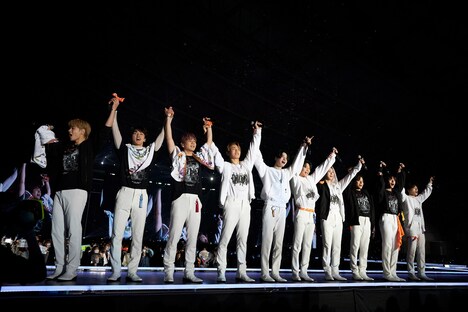 JO1 (c)LAPONE ENTERTAINMENT