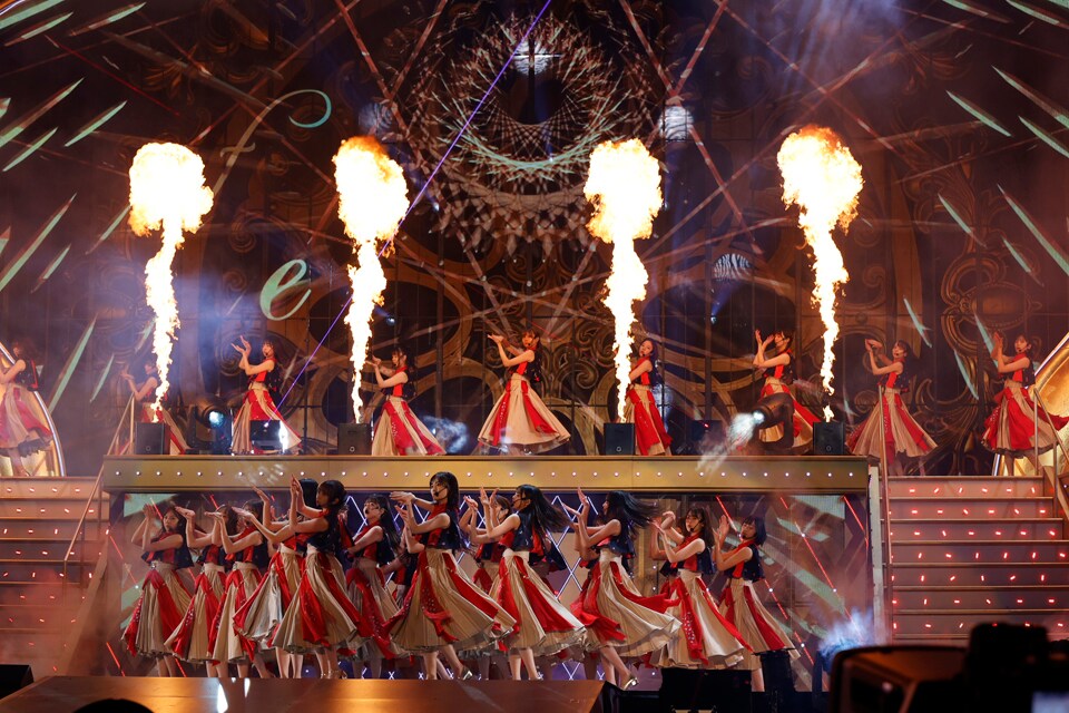 卒業アメイジング！乃木坂46高山一実、水色とピンクに染まった東京