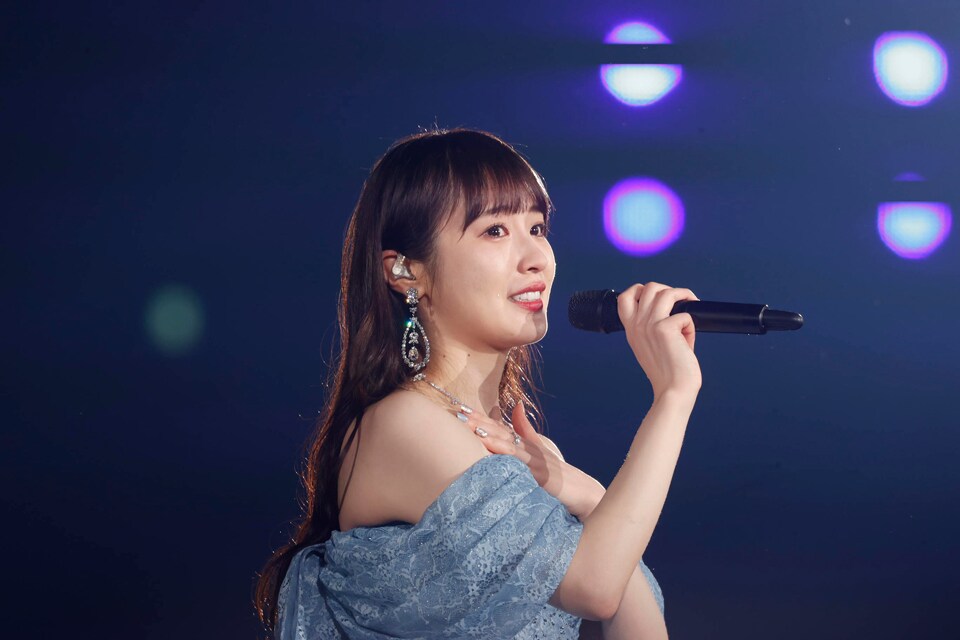 卒業アメイジング！乃木坂46高山一実、水色とピンクに染まった東京