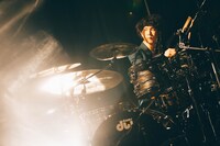 ジャスティン（Dr）（Photo by Kana Tarumi）