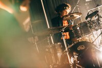 ジャスティン（Dr）（Photo by Kana Tarumi）