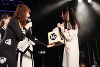 曲のパートを決めるくじ引きをするB.O.L.T。（撮影：笹森健一）