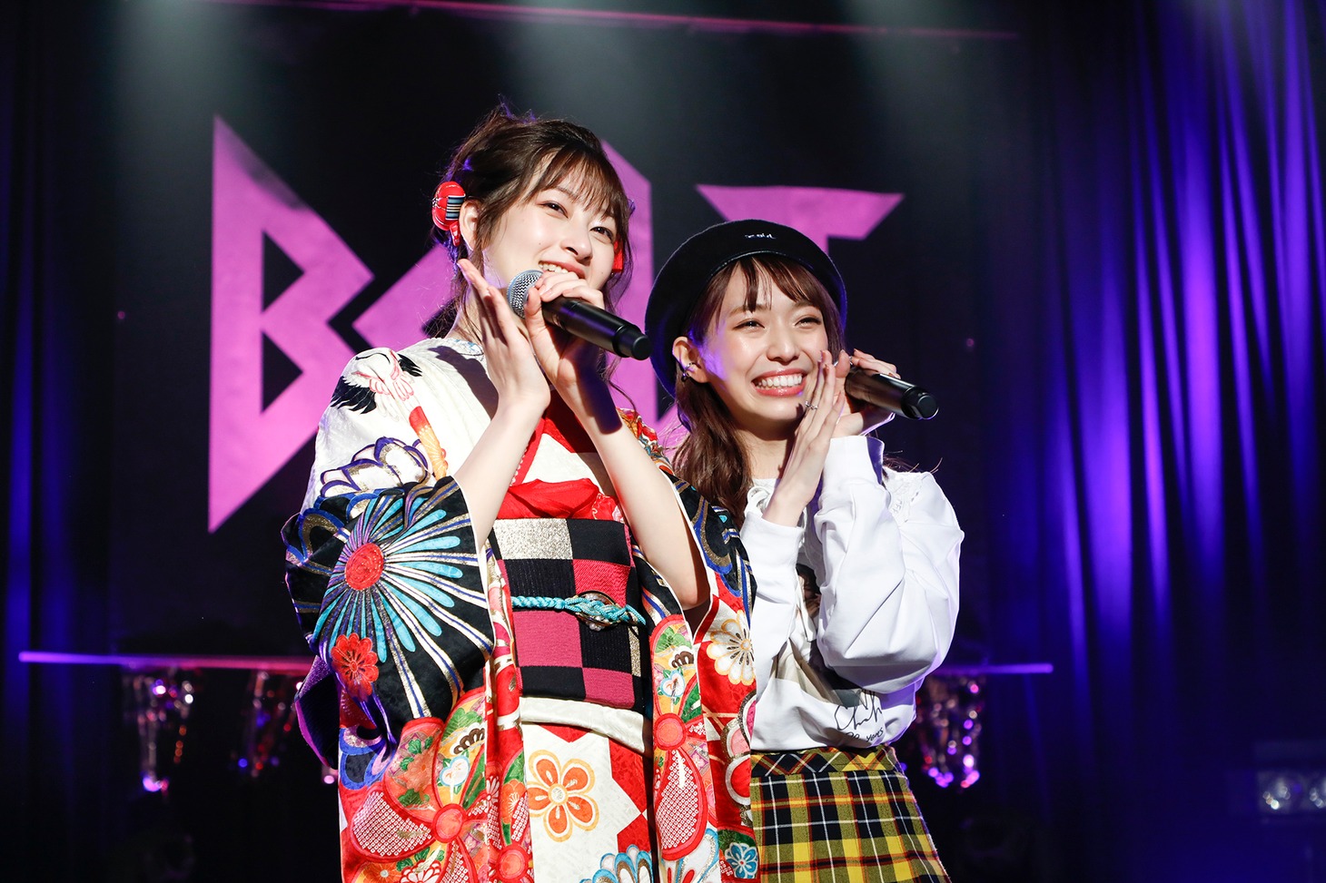 左から高井千帆、内藤るな。（撮影：笹森健一）