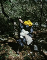 「装苑」1月号より、石橋静河。