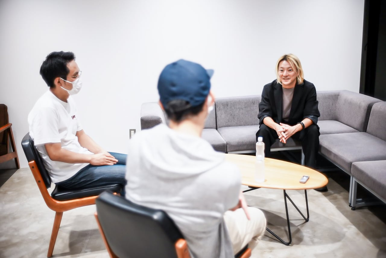 左から南波一海、佐々木敦、松隈ケンタ（Buzz72+）。