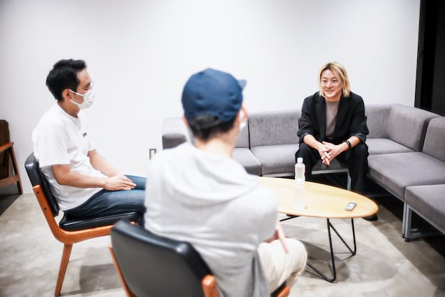 左から南波一海、佐々木敦、松隈ケンタ（Buzz72+）。