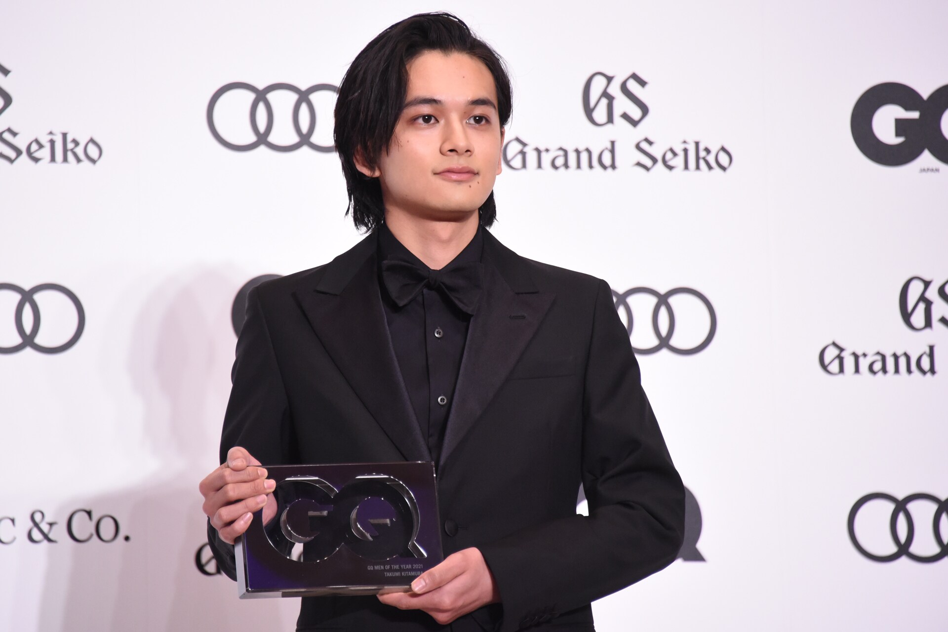 北村匠海「GQ MEN OF THE YEAR」授賞式のステージから両親へ「こんな