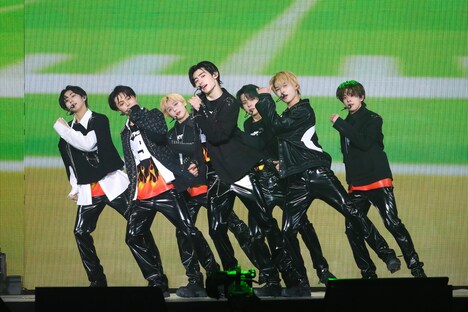 ENHYPEN (P)&(c)BELIFT LAB