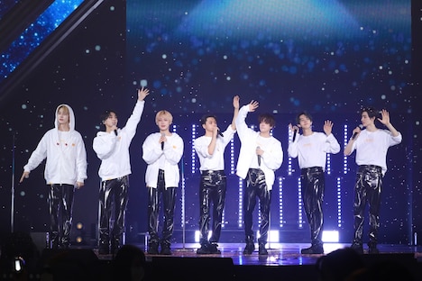 ENHYPEN (P)&(c)BELIFT LAB