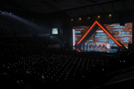 ENHYPEN「2021 ENHYPEN [EN-CONNECT: COMPANION]」の様子。 (P)&(c)BELIFT LAB