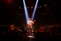 仲村宗悟「SHUGO NAKAMURA 1st LIVE TOUR ～NATURAL～」神奈川・KT Zepp Yokohama公演の様子。