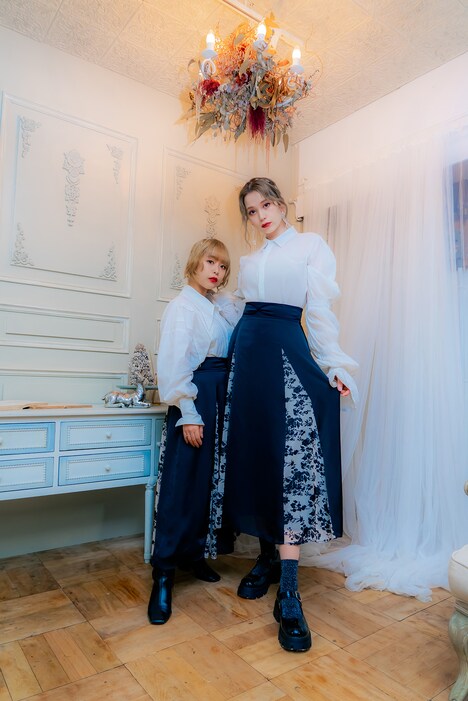 左から日向ハル、藤城アンナ。