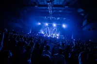 「Lucky Kilimanjaro presents. TOUR "21 Dancers"」Zepp DiverCity（TOKYO）公演の様子。（撮影：田中聖太郎）