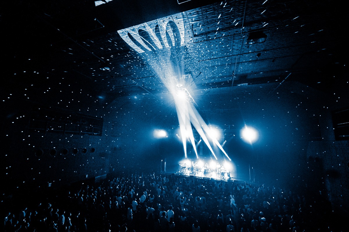 「Lucky Kilimanjaro presents. TOUR "21 Dancers"」Zepp DiverCity（TOKYO）公演の様子。（撮影：田中聖太郎）