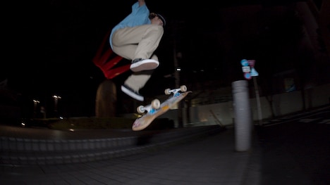 「“Navy Blues” Diaspora skateboards vs MORTAR」ショートクリップより。