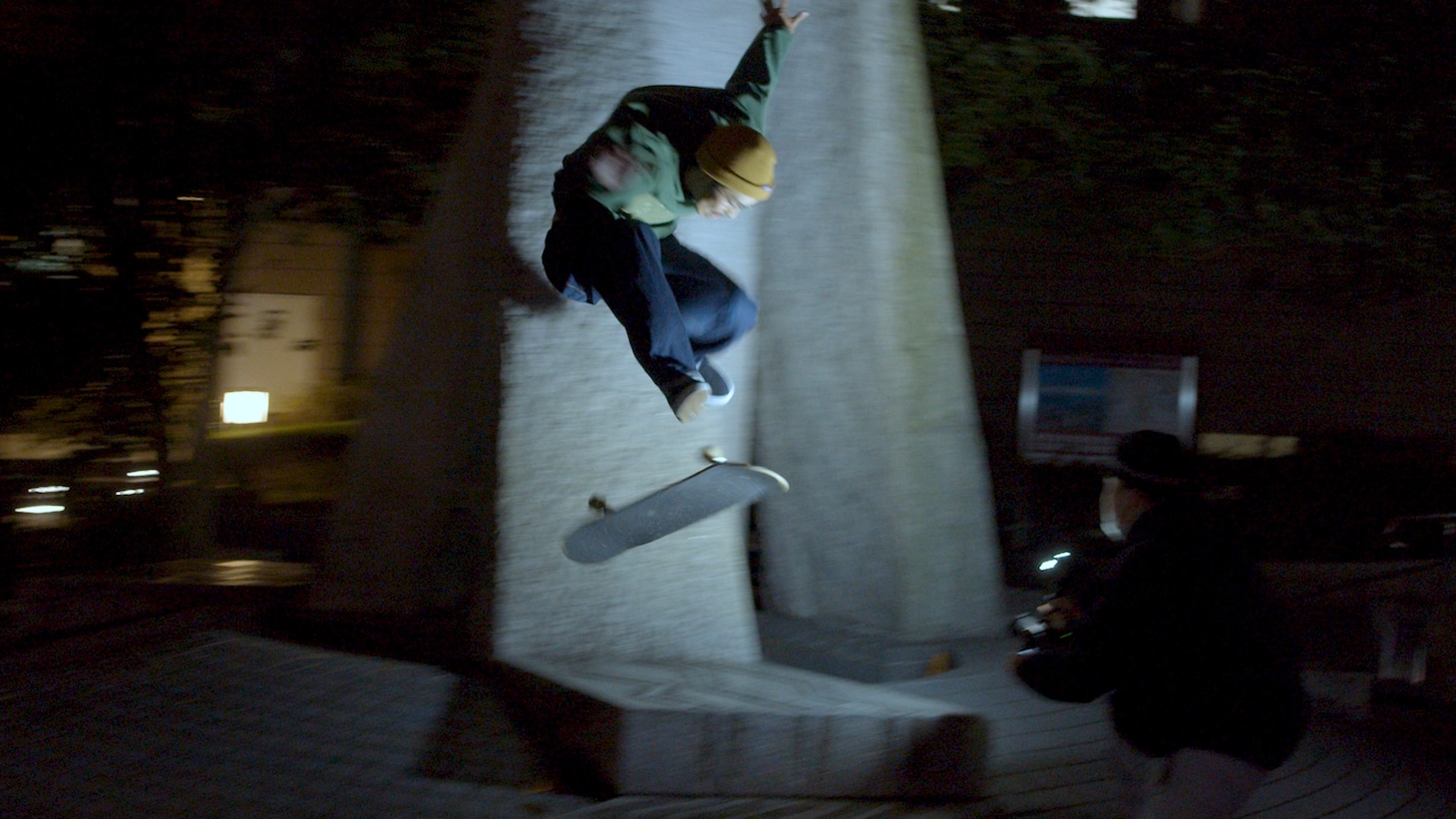 「“Navy Blues” Diaspora skateboards vs MORTAR」ショートクリップより。