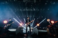 「THE PINBALLS 15th Anniversary Oneman "Go Back to Zero"」の様子。（撮影：白石達也）