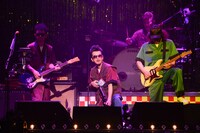 「ユニコーンツアー2021『ドライブしようよ』」東京・日本武道館公演の様子。（撮影：三浦憲治［ライトサム］）