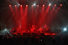 「ユニコーンツアー2021『ドライブしようよ』」東京・日本武道館公演の様子。（撮影：三浦憲治［ライトサム］）