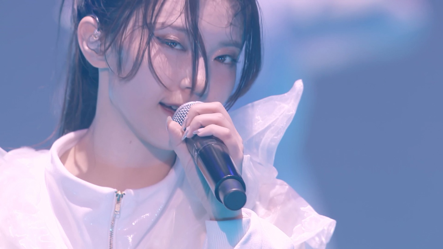 「EMPiRE / RiGHT NOW [EMPiRE’S SUPER ULTRA SPECTACULAR SHOW] 幕張メッセイベントホール」より。