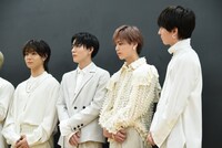 左から太田駿静、高橋わたる、小堀柊、四谷真佑。