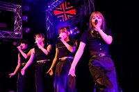 「AMEFURASSHI 1st Tour〈Close to You〉」東京・新宿ReNY公演の様子。（撮影：笹森健一）