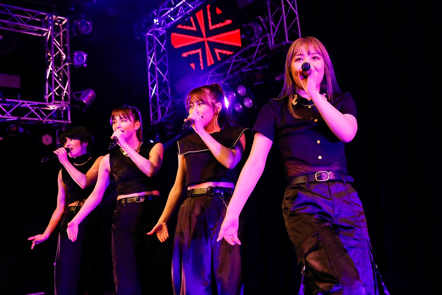「AMEFURASSHI 1st Tour〈Close to You〉」東京・新宿ReNY公演の様子。（撮影：笹森健一）