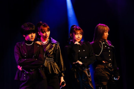 「AMEFURASSHI 1st Tour〈Close to You〉」東京・新宿ReNY公演の様子。（撮影：笹森健一）