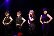 「AMEFURASSHI 1st Tour〈Close to You〉」東京・新宿ReNY公演の様子。（撮影：笹森健一）