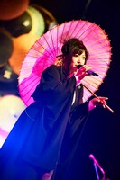 鈴華ゆう子（Vo）