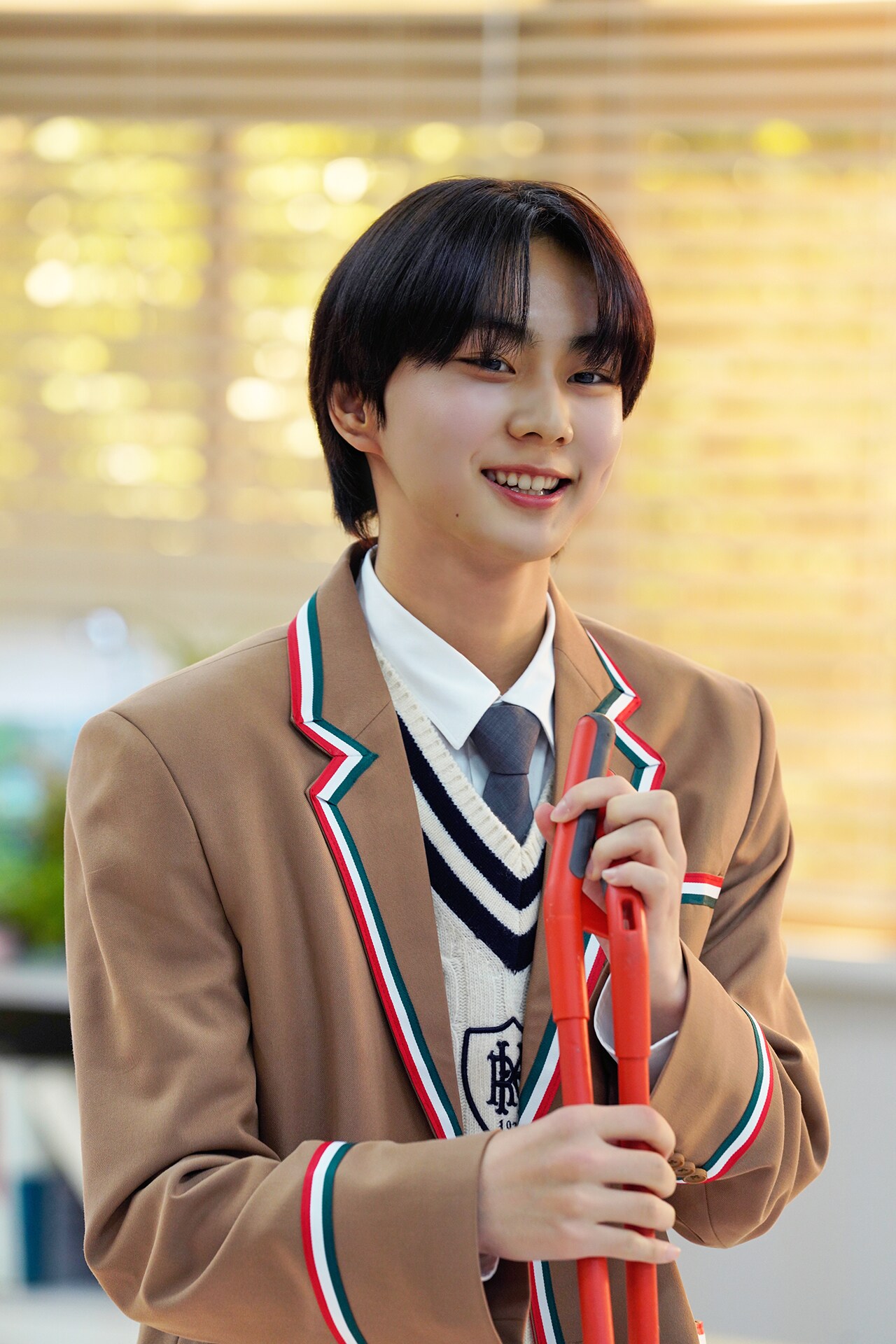ENHYPEN「smash. School」配信スタートに合わせ場面写真一挙公開！撮影
