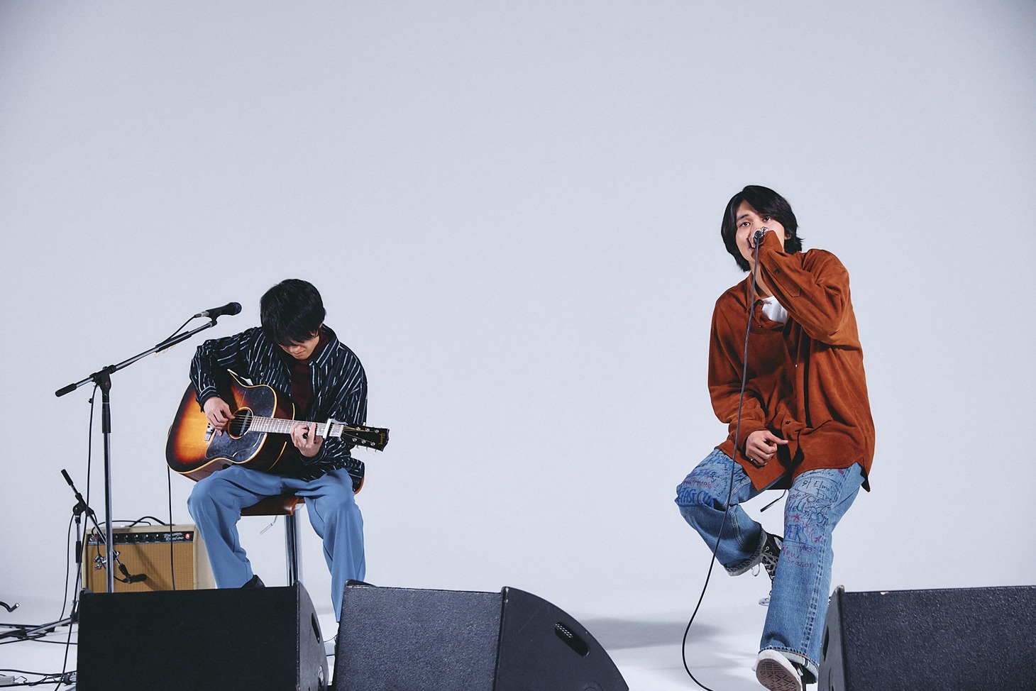 左から斎藤宏介（UNISON SQUARE GARDEN、XIIX）、北村匠海（DISH//）。