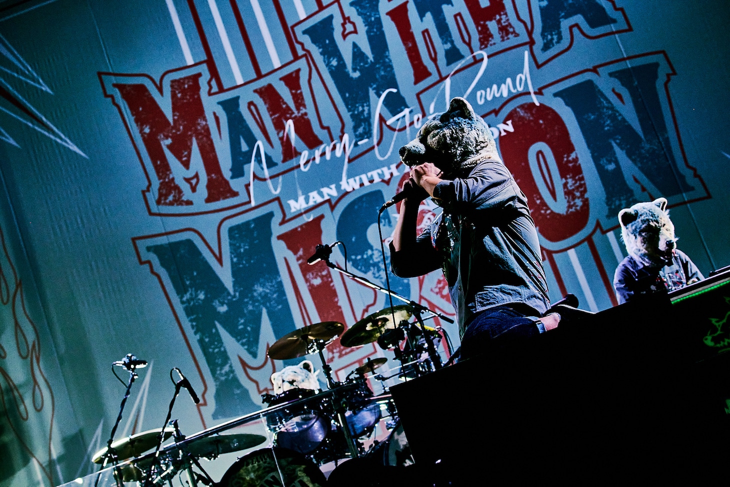 MAN WITH A MISSION「Merry-Go-Round Tour 2021」神奈川・横浜アリーナ公演の様子。（Photo by Daisuke Sakai）