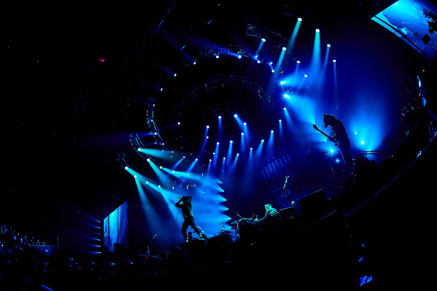 MAN WITH A MISSION「Merry-Go-Round Tour 2021」神奈川・横浜アリーナ公演の様子。（Photo by Daisuke Sakai）