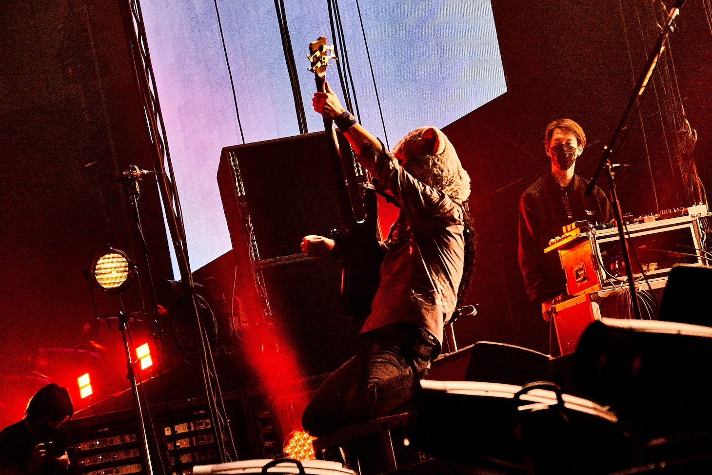 MAN WITH A MISSION「Merry-Go-Round Tour 2021」神奈川・横浜アリーナ公演の様子。（Photo by Daisuke Sakai）