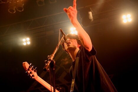 ko-hey（G, Cho）（撮影：半田安政）