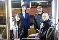 左からNOW EMPiRE、柏木由紀、渡辺淳之介、MAYU EMPiRE。