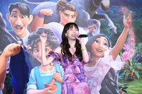 「本当のわたし」を歌う平野綾。