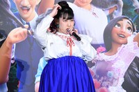 「増していくプレッシャー」を歌うゆめっち（3時のヒロイン）。