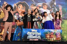 左からナオト・インティライミ、中尾ミエ、斎藤瑠希、ゆめっち（3時のヒロイン）、平野綾。