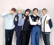 TOMORROW X TOGETHER (p)&(c)BIGHIT MUSIC