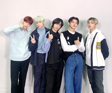 TOMORROW X TOGETHER (p)&(c)BIGHIT MUSIC