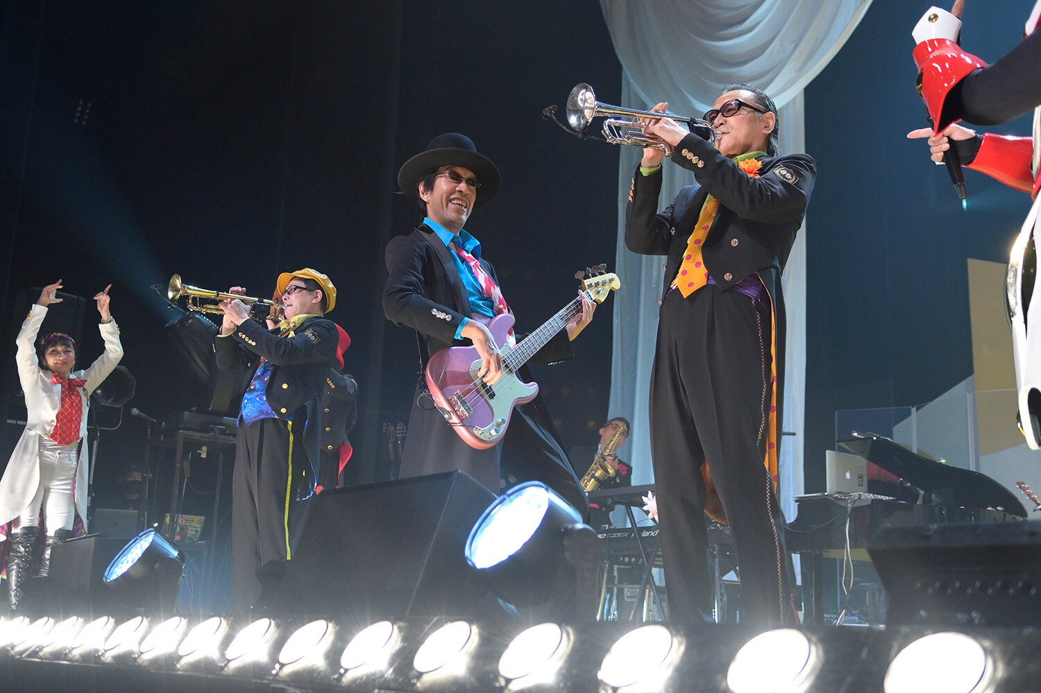米米CLUB「大芸術祭」全17公演完走、充実のセットリストで36年間を表現
